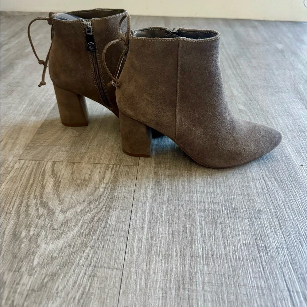 NWT Blondo Suede Ankle Boots Block Heel & Y2K Lace Up Size 6.5